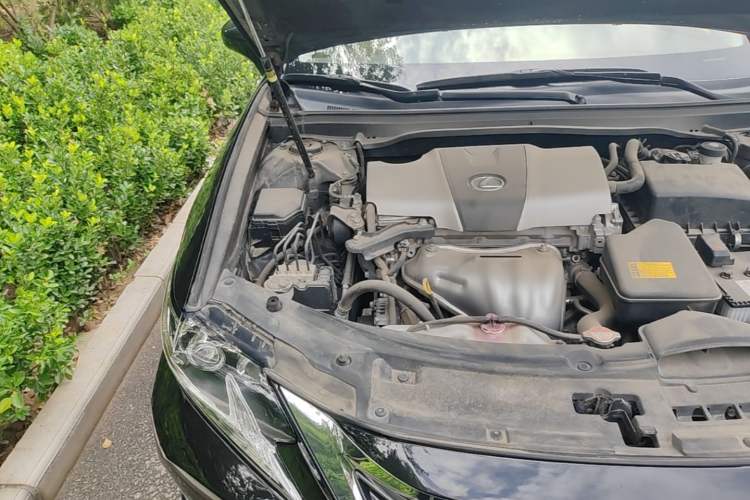 Used Lexus ES 2015 200 Comfort Edition Engine Bay Right
