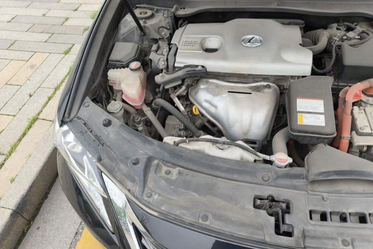 Used Lexus ES 2015 300h Comfort Edition Engine Bay Right