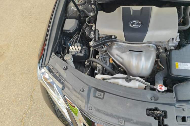 Used Lexus ES 2015 200 Comfort Edition Engine Bay Right