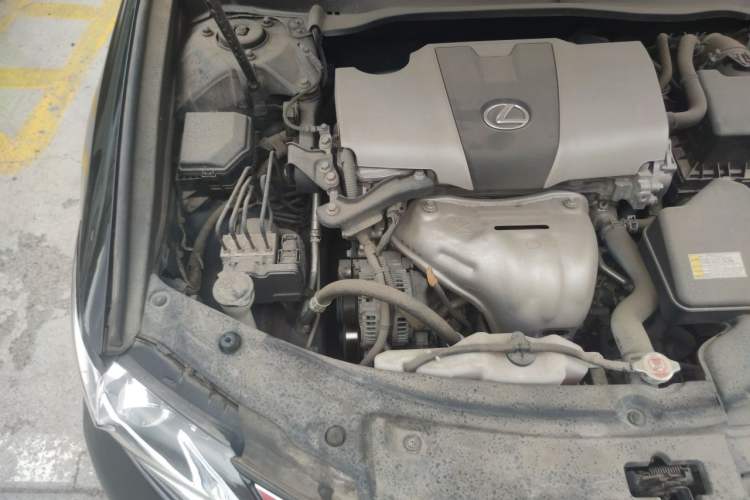 Used Lexus ES 2015 200 Elite Edition Engine Bay Right