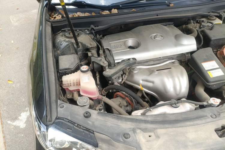 Used Lexus ES 2015 300h Comfort Edition Engine Bay Right