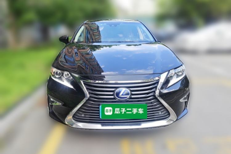 Used Lexus ES 2015 300h Comfort Edition Exterior 1