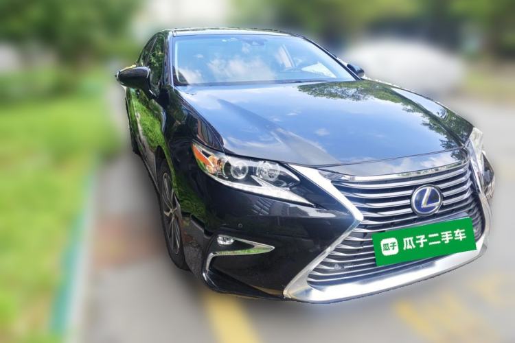 Used Lexus ES 2015 300h Comfort Edition Exterior 2