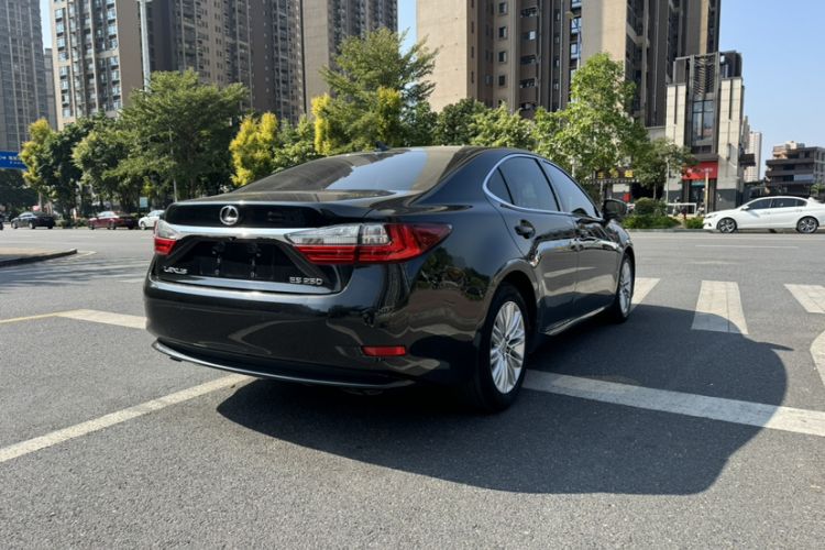Used Lexus ES 2015 250 Elegant Edition Exterior 3