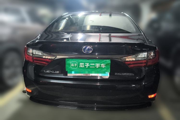 Used Lexus ES 2015 300h Luxury Edition Exterior 4
