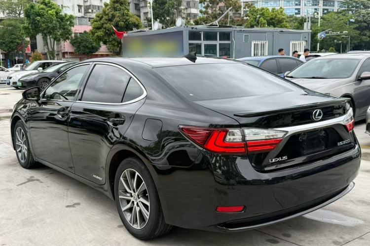 Used Lexus ES 2015 300h Comfort Edition Exterior 5