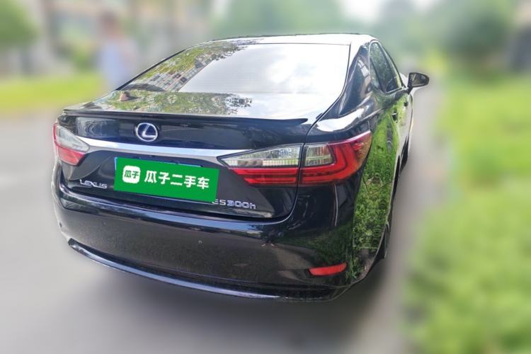Used Lexus ES 2015 300h Comfort Edition Exterior 5