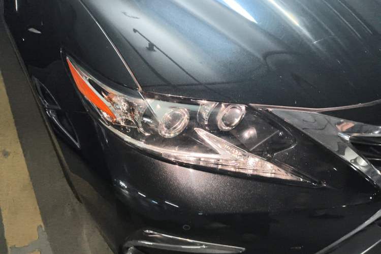 Used Lexus ES 2015 300h Luxury Edition Exterior 6