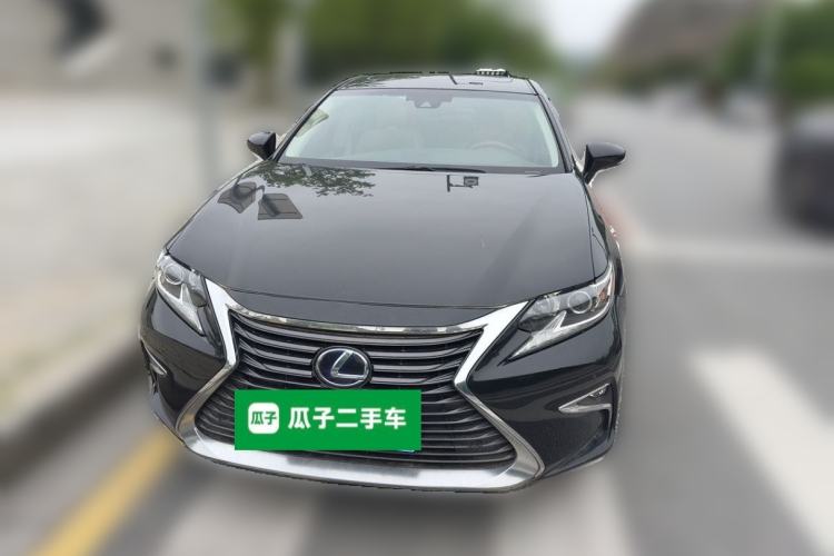 Used Lexus ES 2015 300h Comfort Edition Front