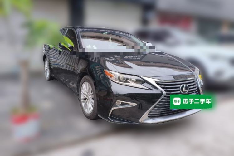Used Lexus ES 2015 200 Elite Edition Front Right 45 Deg