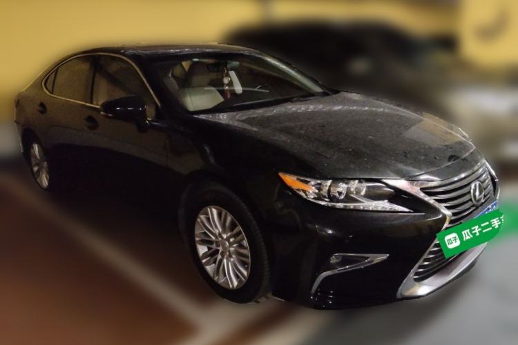 Used Lexus ES 2015 200 Elite Edition Front Right 45 Deg