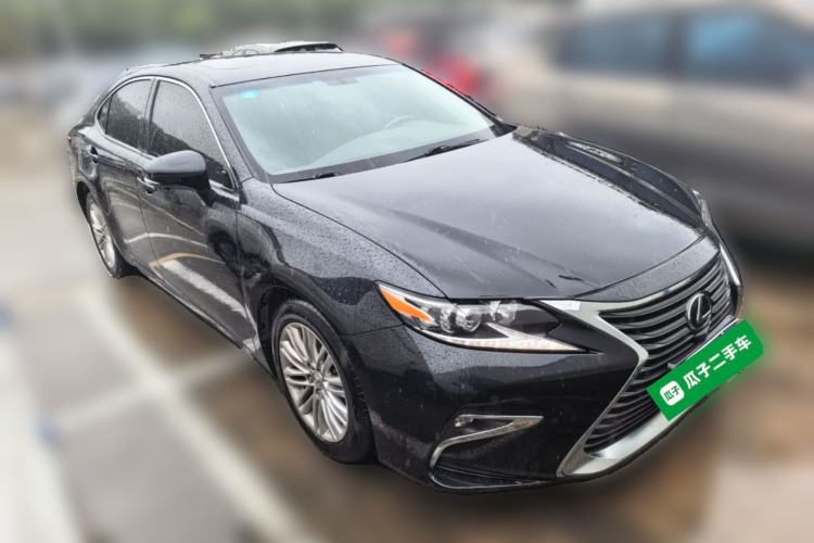 Used Lexus ES 2015 200 Elite Edition Front Right 45 Deg