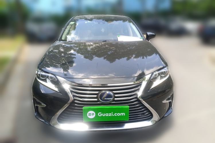 Used Lexus ES 2015 300h Comfort Edition Front