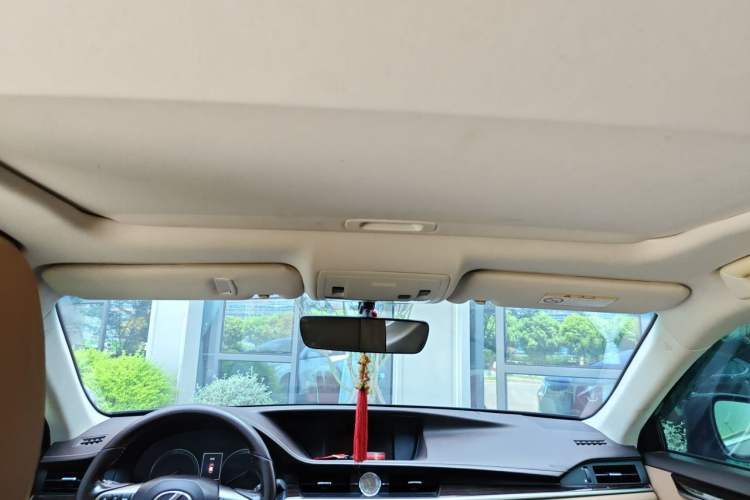 Used Lexus ES 2015 250 Elegant Edition Headliner