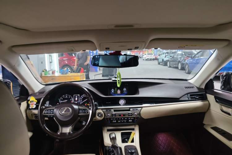 Used Lexus ES 2015 200 Elite Edition Headliner