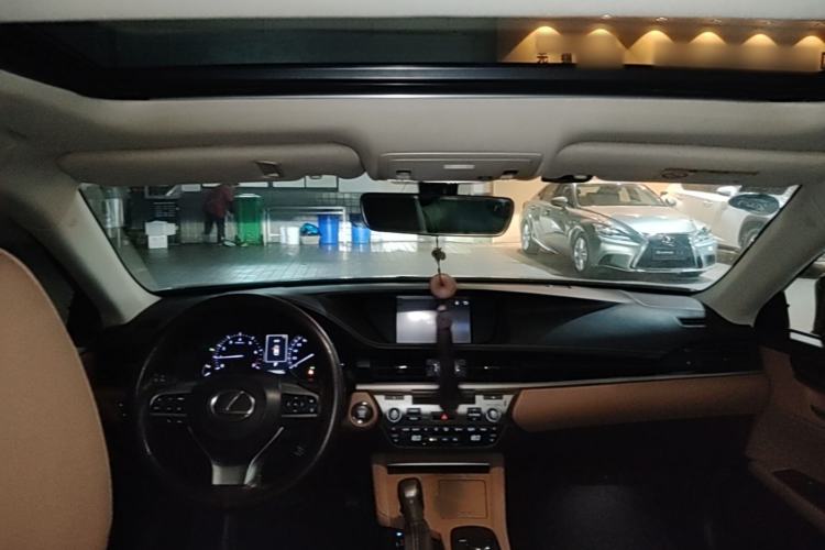 Used Lexus ES 2015 200 Elite Edition Headliner