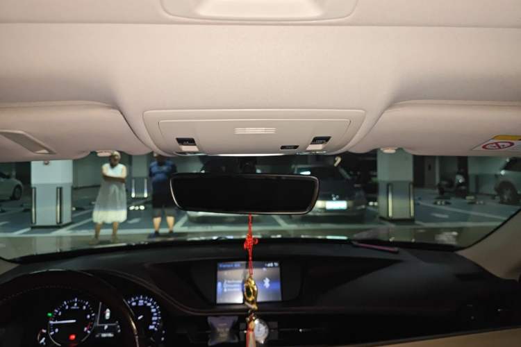 Used Lexus ES 2015 200 Comfort Edition Headliner