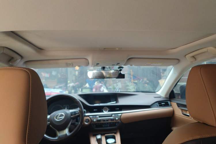Used Lexus ES 2015 250 Elegant Edition Headliner