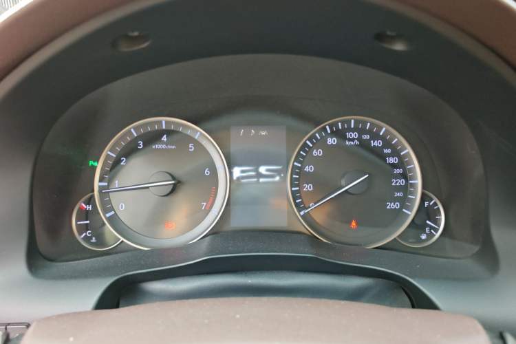 Used Lexus ES 2015 200 Elite Edition Instrument Cluster