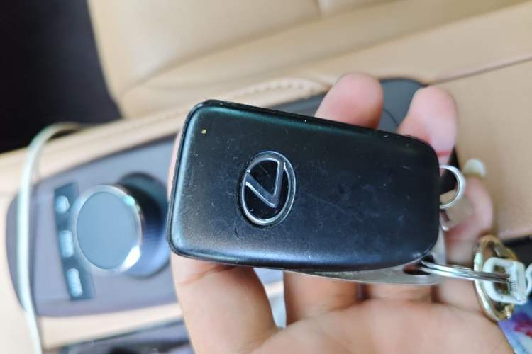 Used Lexus ES 2015 250 Elegant Edition Interior 1