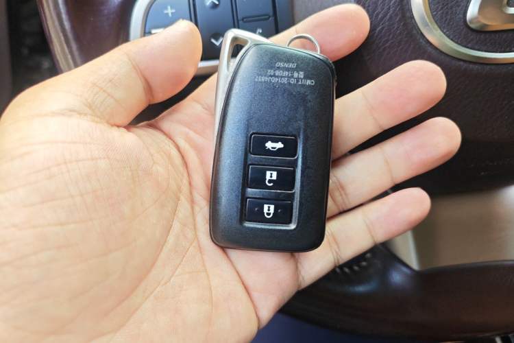 Used Lexus ES 2015 300h Comfort Edition Interior 1