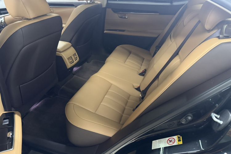 Used Lexus ES 2015 200 Elite Edition Interior 3