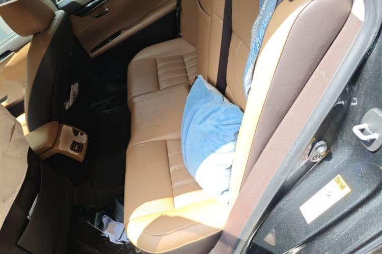 Used Lexus ES 2015 200 Elite Edition Interior 4