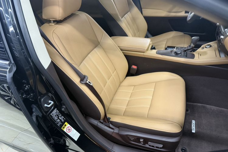 Used Lexus ES 2015 200 Elite Edition Interior 4