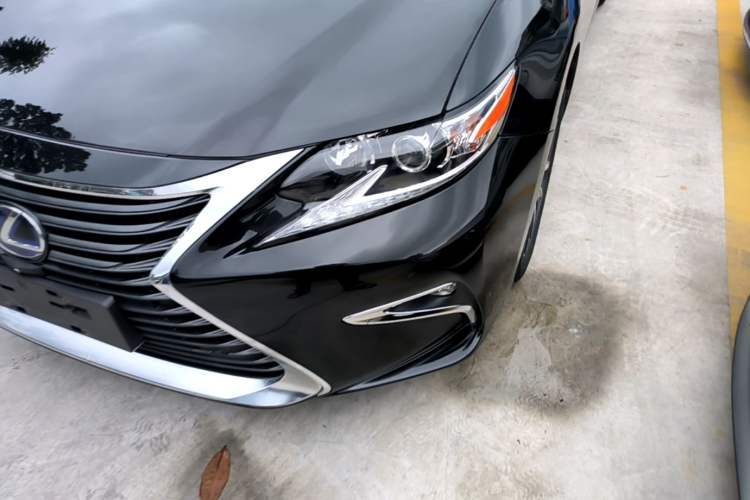 Used Lexus ES 2015 300h Comfort Edition Left Front Headlight