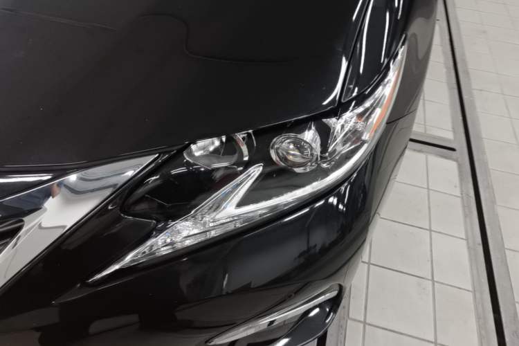 Used Lexus ES 2015 300h Comfort Edition Left Front Headlight