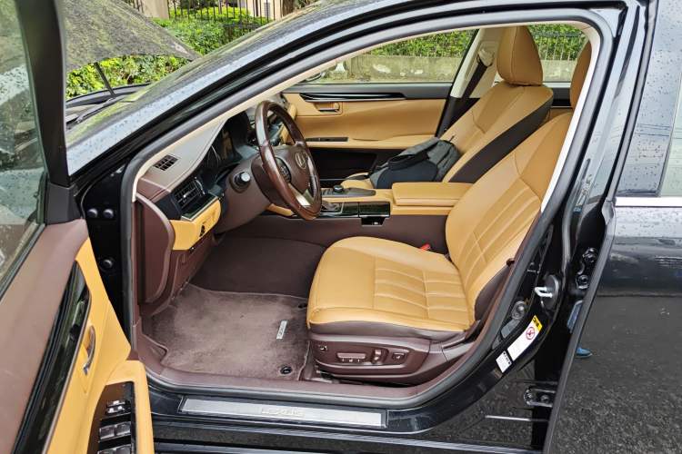 Used Lexus ES 2015 200 Elite Edition Left Front Seat