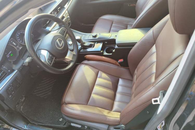 Used Lexus ES 2015 300h Comfort Edition Left Front Seat