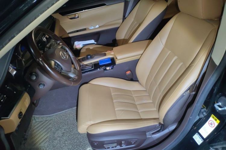 Used Lexus ES 2015 300h Comfort Edition Left Front Seat