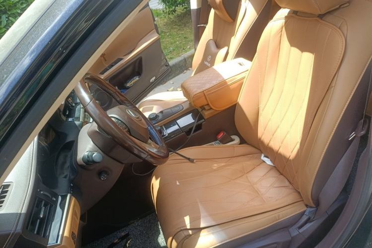 Used Lexus ES 2015 300h Comfort Edition Left Front Seat