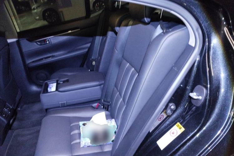 Used Lexus ES 2015 250 Elegant Edition Left Rear Seat