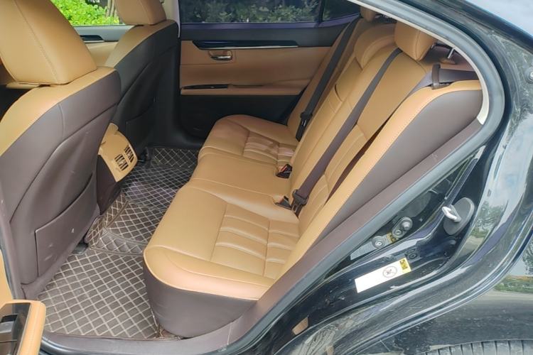 Used Lexus ES 2015 200 Comfort Edition Left Rear Seat