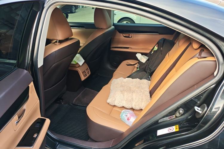 Used Lexus ES 2015 200 Elite Edition Left Rear Seat