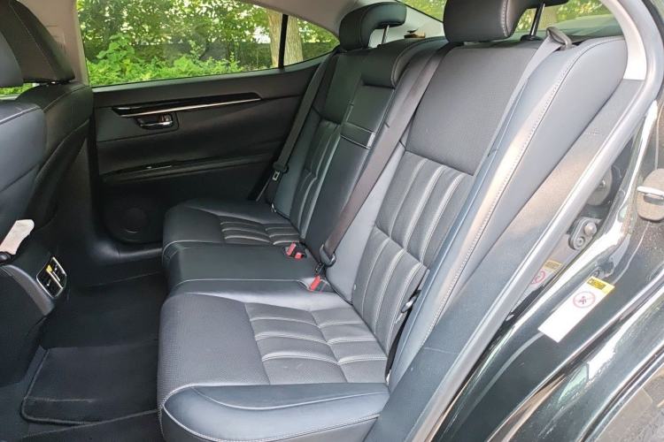 Used Lexus ES 2015 200 Comfort Edition Left Rear Seat