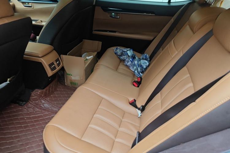 Used Lexus ES 2015 200 Elite Edition Left Rear Seat