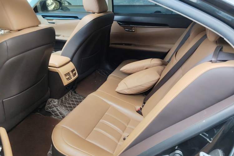 Used Lexus ES 2015 200 Elite Edition Left Rear Seat
