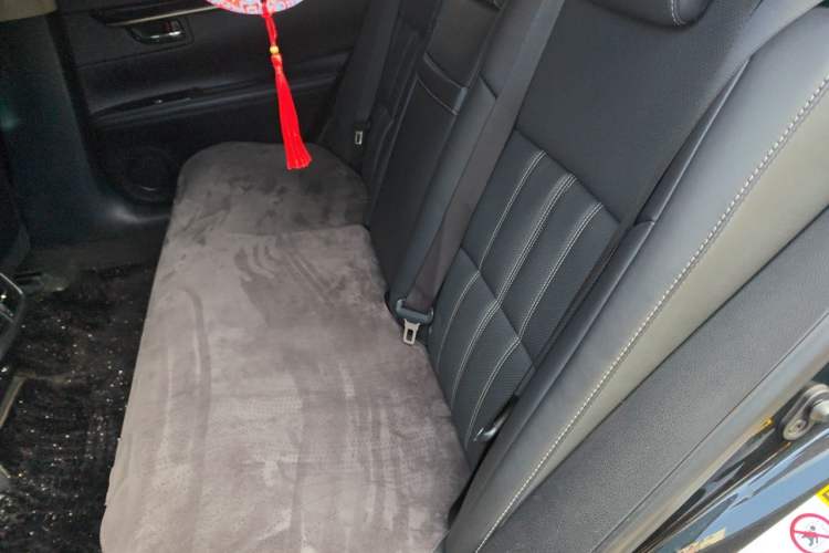 Used Lexus ES 2015 200 Comfort Edition Left Rear Seat