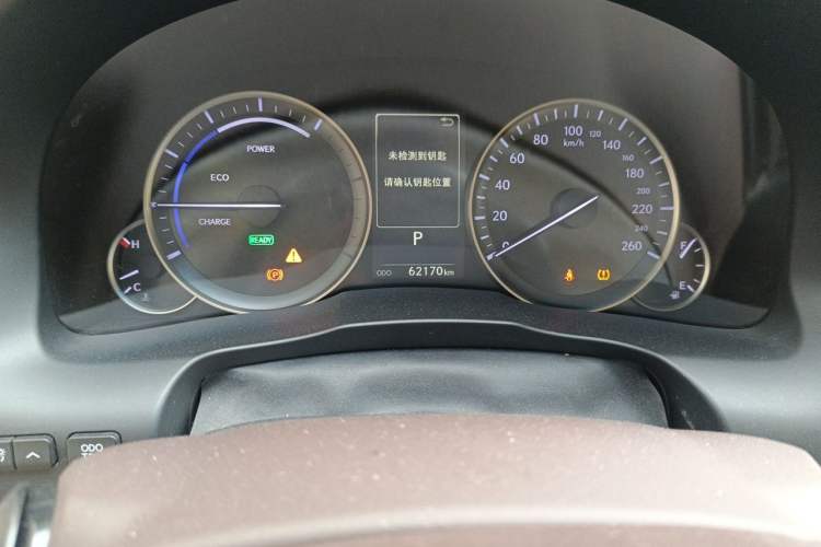 Used Lexus ES 2015 300h Comfort Edition Odometer Close Up