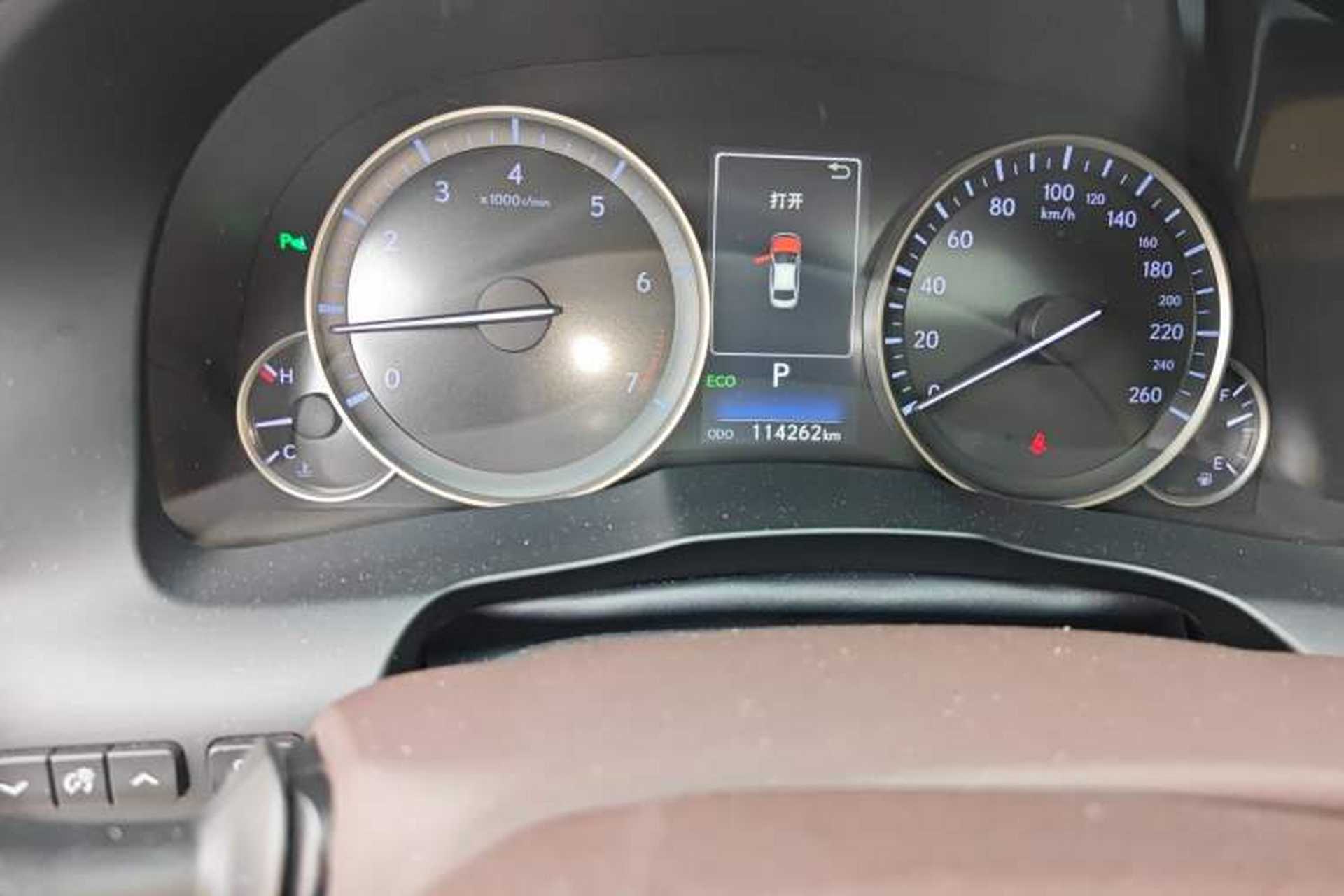 Used Lexus ES 2015 200 Elite Edition Odometer Close Up
