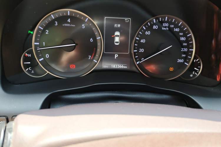 Used Lexus ES 2015 200 Elite Edition Odometer Close Up