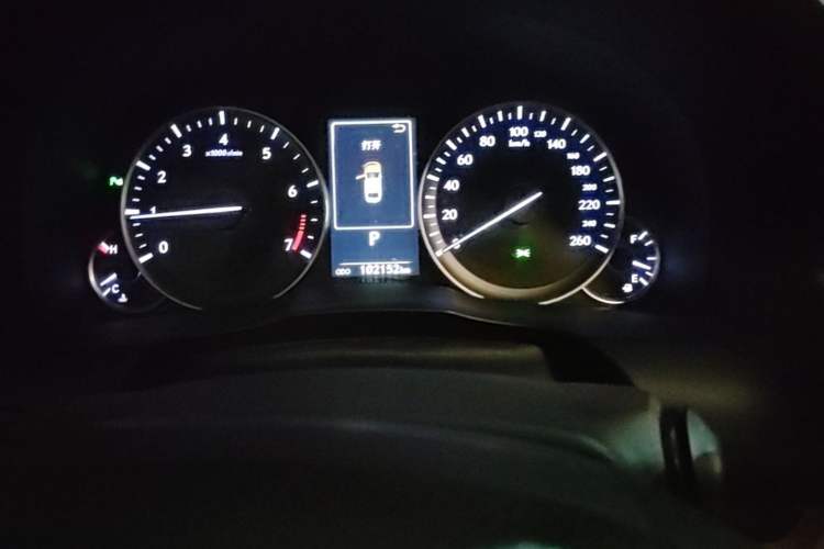 Used Lexus ES 2015 200 Elite Edition Odometer Close Up