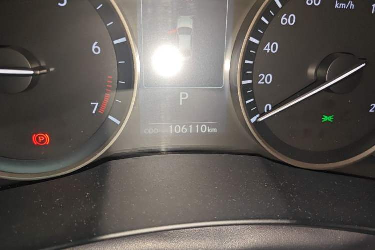 Used Lexus ES 2015 200 Comfort Edition Odometer Close Up
