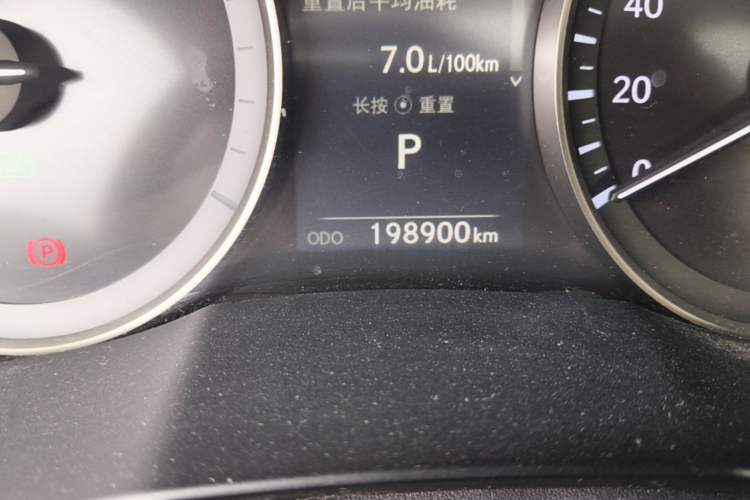 Used Lexus ES 2015 300h Luxury Edition Odometer Close Up