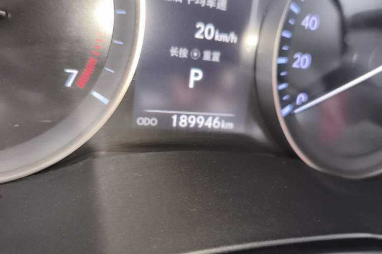 Used Lexus ES 2015 200 Elite Edition Odometer Close Up