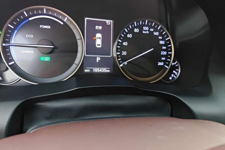Used Lexus ES 2015 300h Comfort Edition Odometer Close Up