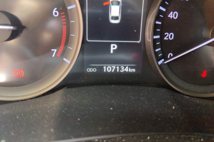 Used Lexus ES 2015 250 Elegant Edition Odometer Close Up